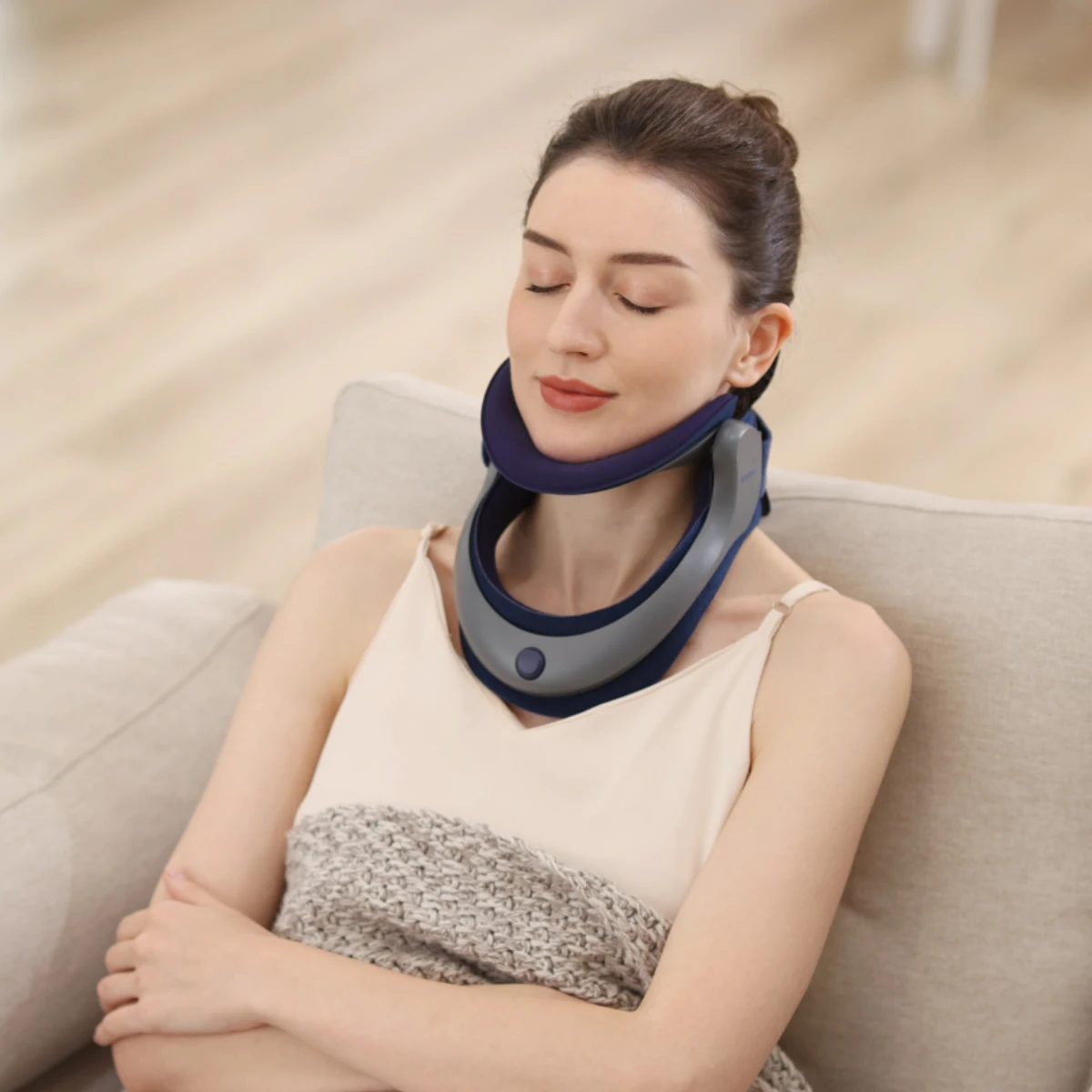 Cervical Traction Device Inflatable for Stretch Care Neck Stretcher Cervical Posture Corrector Angle Can be Adjustable