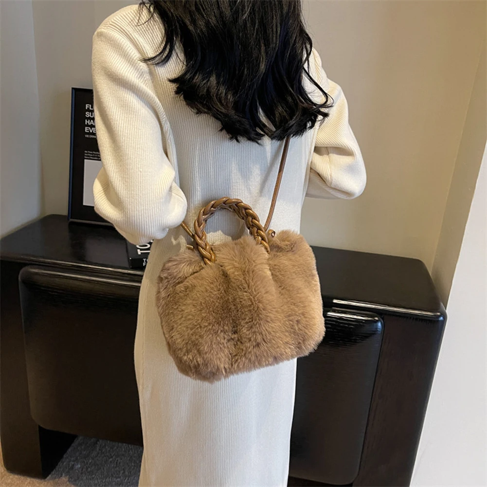 Luxury Plush New Handbag Winter Soft Faux Fur Crossbody Bag 2023 Fashion Women Fluffy Top-Handle Bags Ladies Pleated Satchel Bag