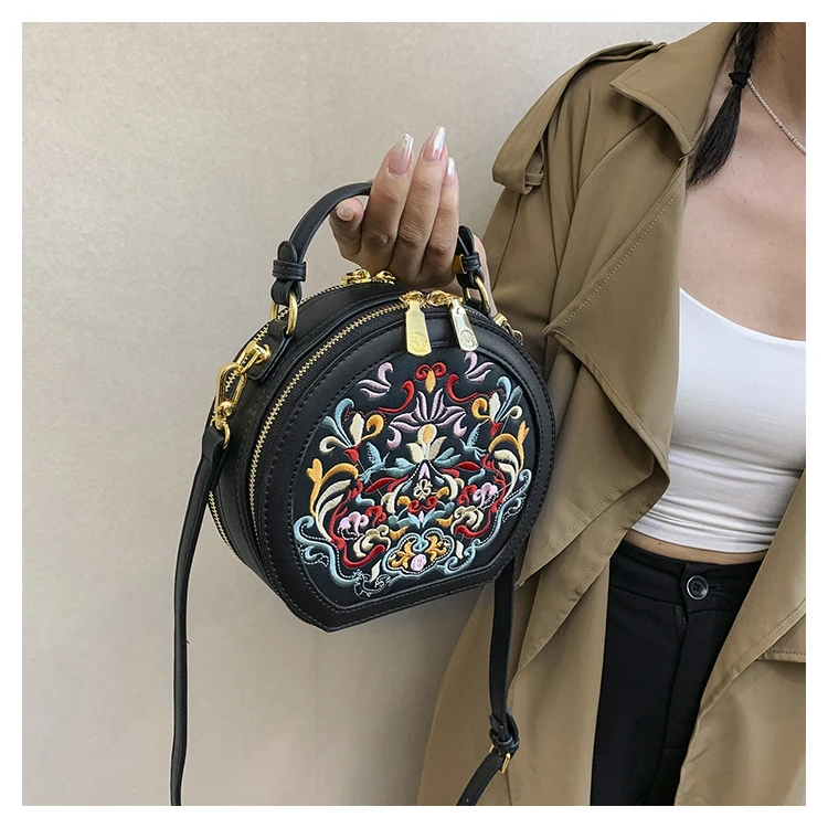 2024 National Embroidered PU Leather Small Handbag Round Shape Women Shoulder Bag Fashion Designer Purses Cross Body Bags
