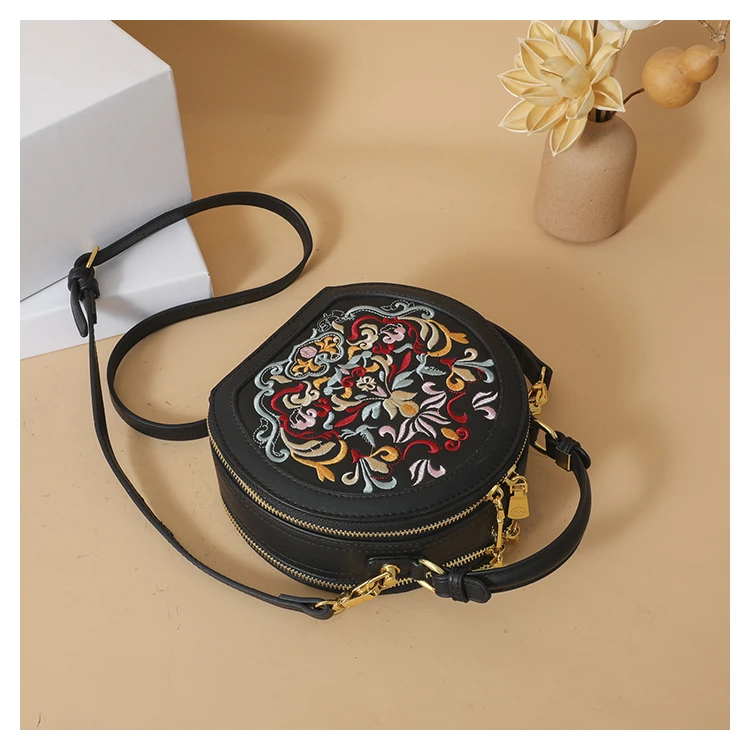 2024 National Embroidered PU Leather Small Handbag Round Shape Women Shoulder Bag Fashion Designer Purses Cross Body Bags