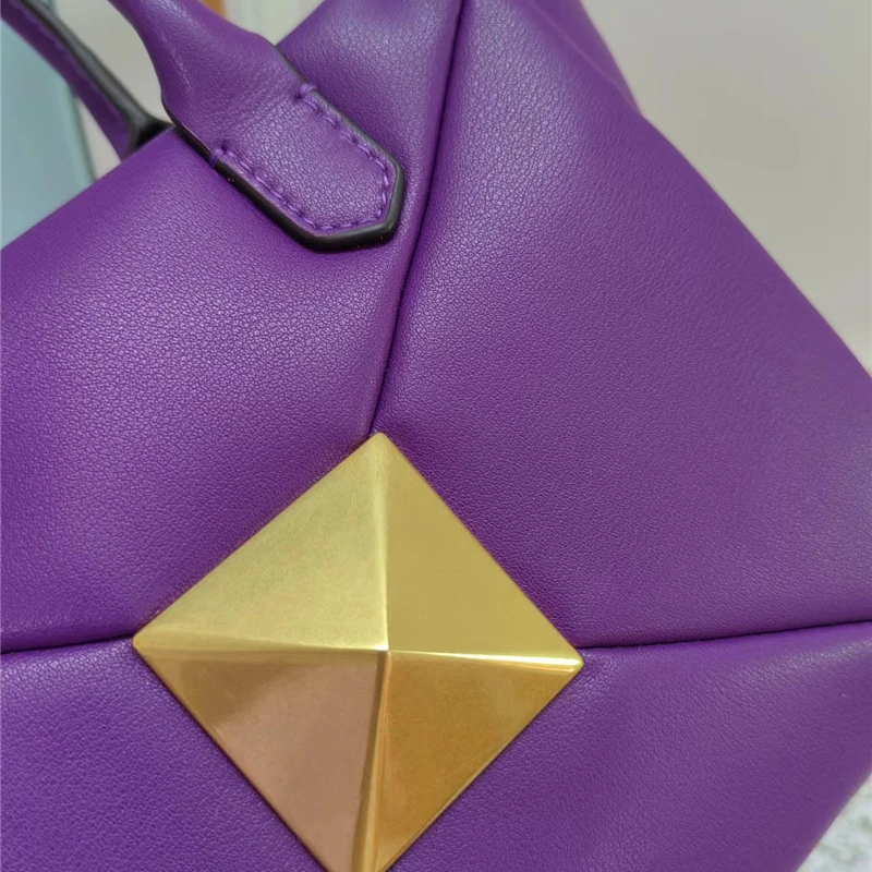 Ladies Luxury Handbag Top Leather Shopping Bag Metal Big Rivet Designer Bag Versatile Shoulder Messenger Bag Fashion Women's Bag