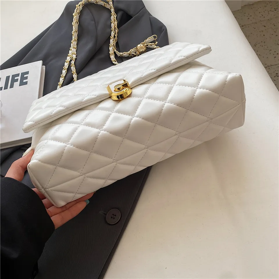 Quilted Large Chain Shoulder Bags For Women 2023 Luxury Designer Crossbody Bags PU Leather Ladies Handbags Black White