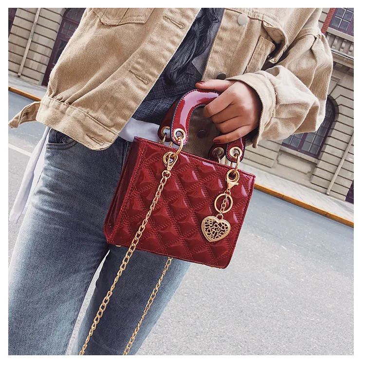 High Quality Designer Women Shoulder Bag Brand Luxury Handbag Clutch Diamond Stripe Chain Crossbody Bag Female Travel Hand Purse