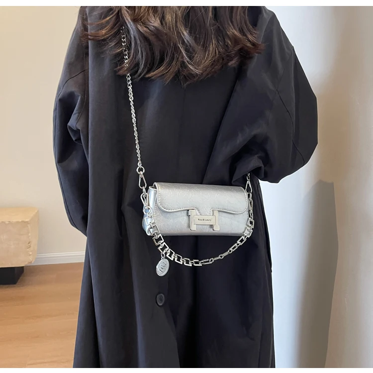 Silver Shoulder Bags for Women Designer Vintage Chain Handbag White Small Square Clutch Female Mini Coin Purse Crossbody Bag Ins