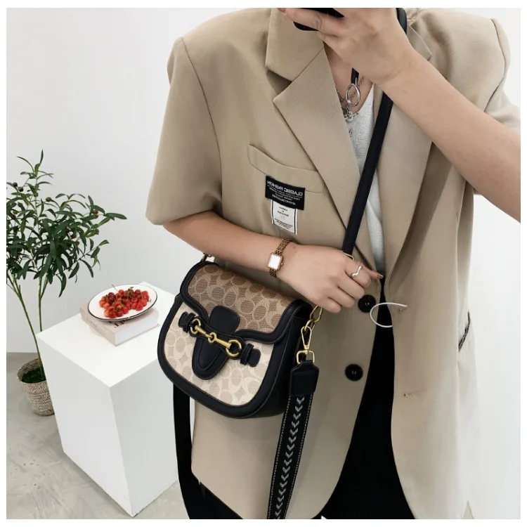 Women Bag 2023 Hot New Fashion Retro Crossbody Bag Luxury Women's Bag Saddle Bag Wide Shoulder Strap Single Shoulder Bag Totes