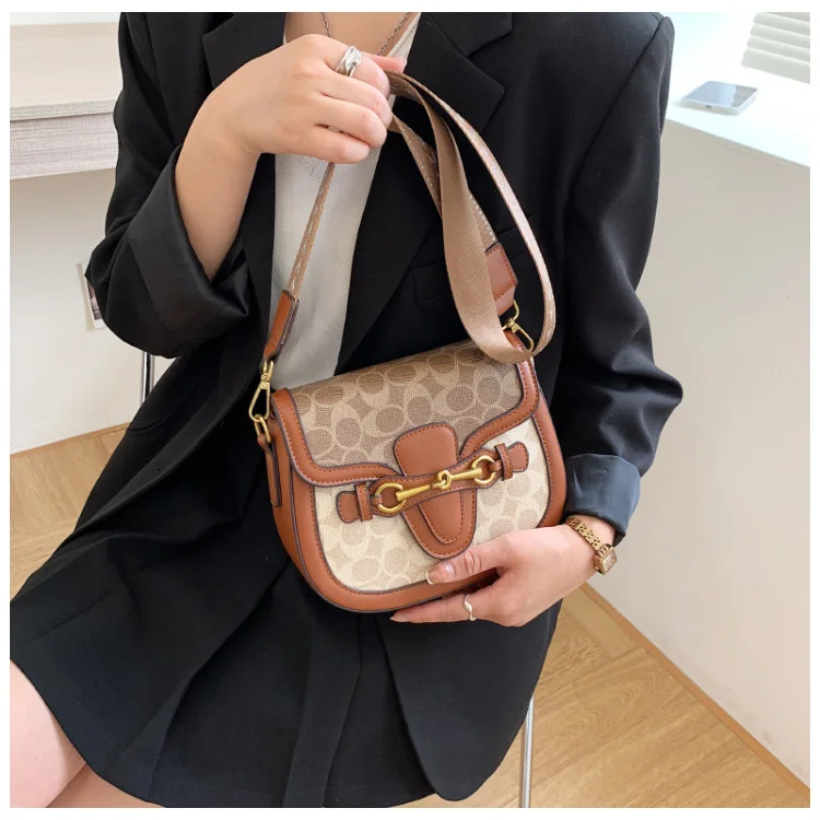 Women Bag 2023 Hot New Fashion Retro Crossbody Bag Luxury Women's Bag Saddle Bag Wide Shoulder Strap Single Shoulder Bag Totes