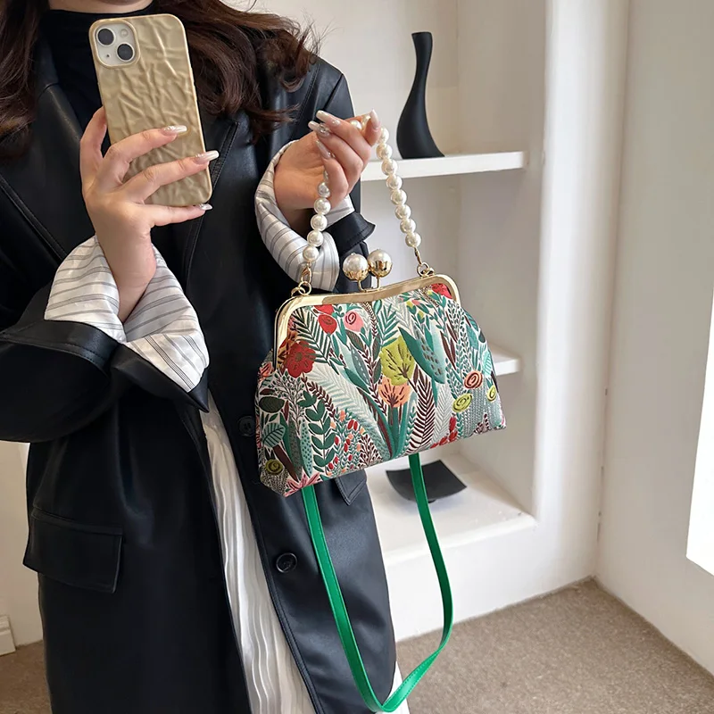 Elegant Women Green Pink Shoulder Bags Canvas Shell Clips Fashion Lady Pearls Handbag Daily Retro All-match Chain Crossbody Bags