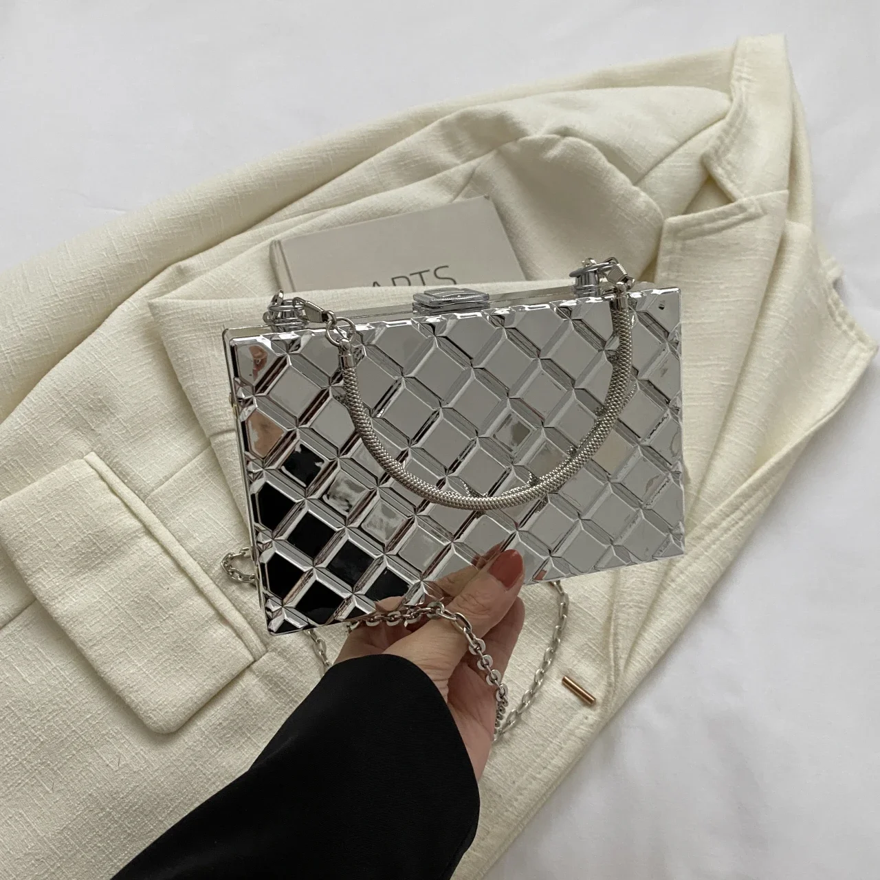 PU Shoulder Bags Chains Women's Bags on Sale 2024 Fashion Solid Sewing Thread Handbag Hasp Small Square Bag Bolsa Transversal