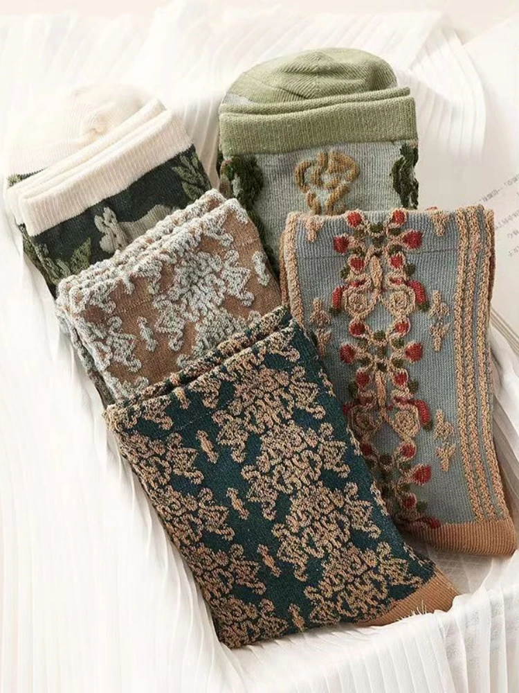 5 Pairs of Autumn and Winter Three-Dimensional Relief Female Socks Korean Version cute and soft floral female socks