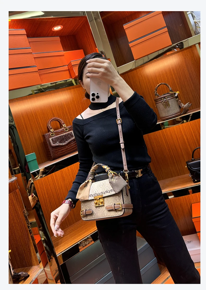 Women's handbag 2023 winter new senior designer leather fashionable retro foreign style one shoulder crossbody small square bag