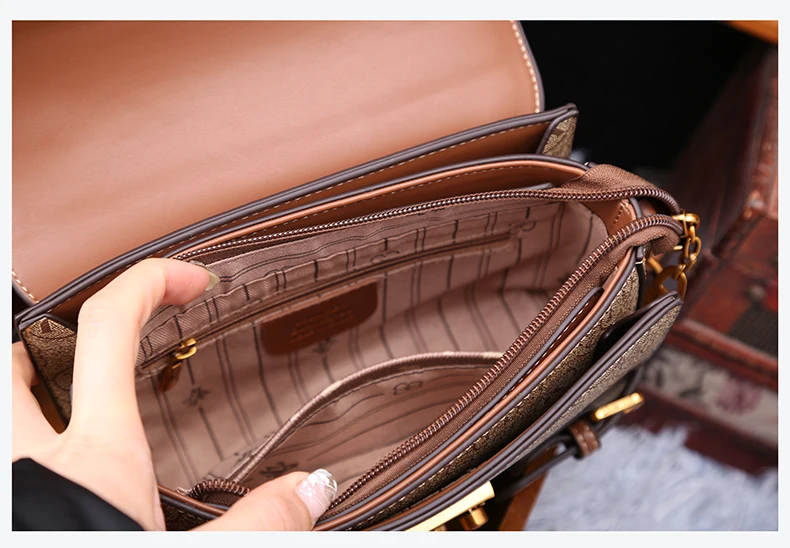 Women's handbag 2023 winter new senior designer leather fashionable retro foreign style one shoulder crossbody small square bag