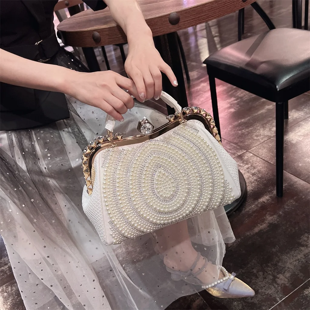 Genuine Leather Women's Handbag 2024 New Fashion Lady Diamond Rhinestone Clip Bag Casual Pearl Shoulder Messenger Bags