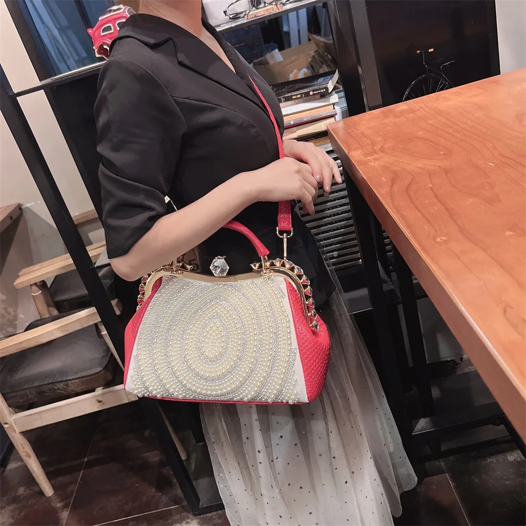 Genuine Leather Women's Handbag 2024 New Fashion Lady Diamond Rhinestone Clip Bag Casual Pearl Shoulder Messenger Bags