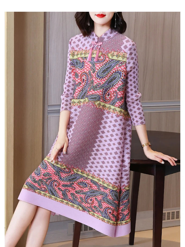French high-end print Miyake pleated dress spring 2024 new fashion loose plus size age-reducing mother women's dress
