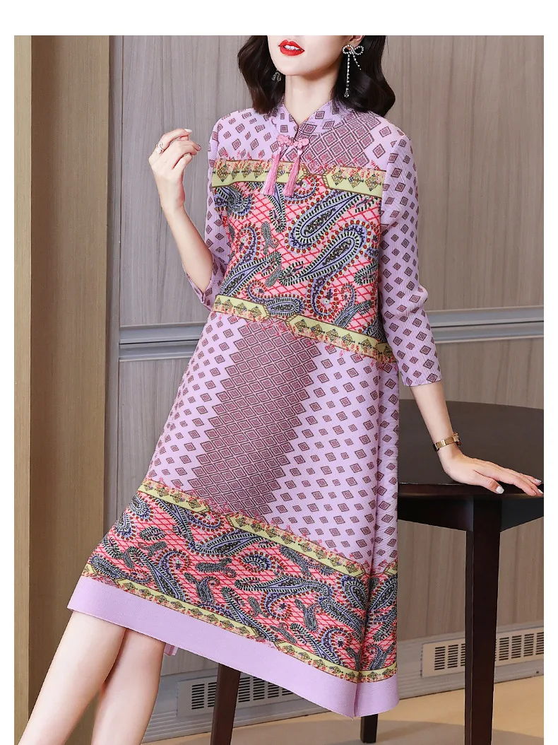 French high-end print Miyake pleated dress spring 2024 new fashion loose plus size age-reducing mother women's dress