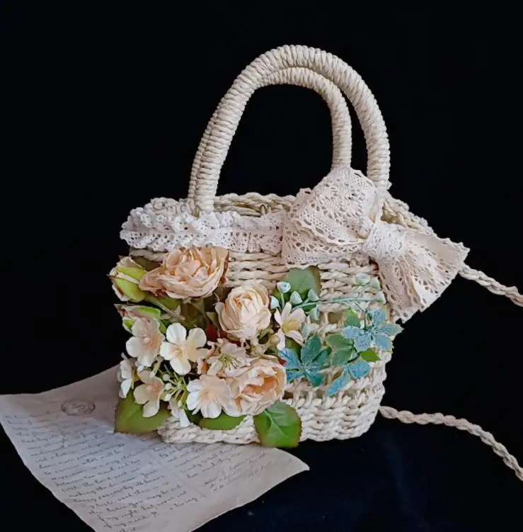 2023 New Design Straw Bag Lolita Handbag Summer Mini Beach Bag for Women Handmade Floral Lace Totes Woven Crossbody Bag Purse