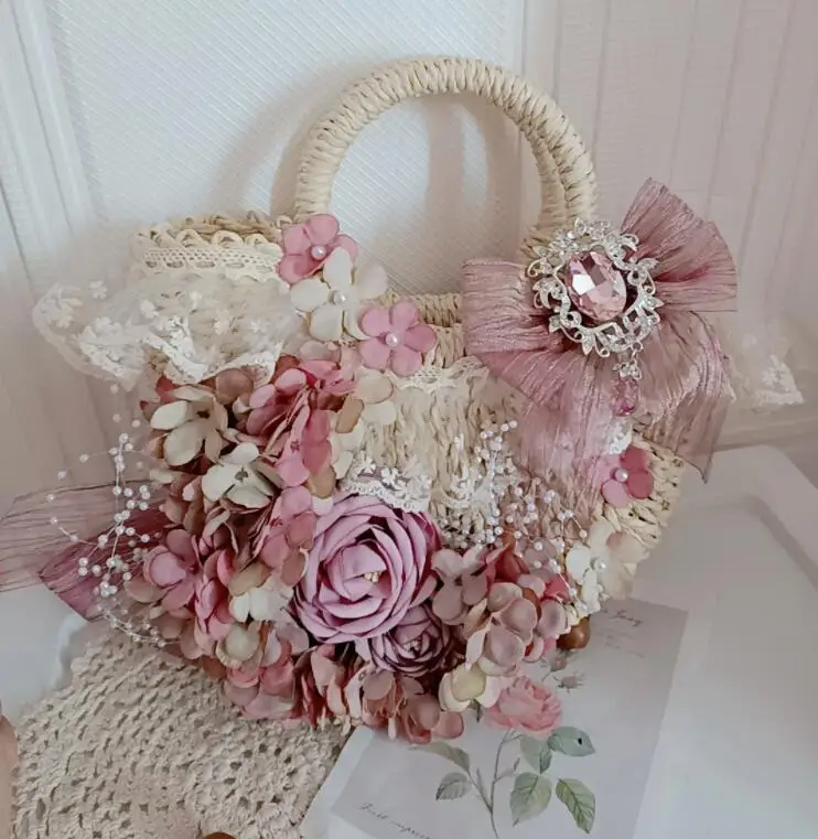 2023 New Design Straw Bag Lolita Handbag Summer Mini Beach Bag for Women Handmade Floral Lace Totes Woven Crossbody Bag Purse