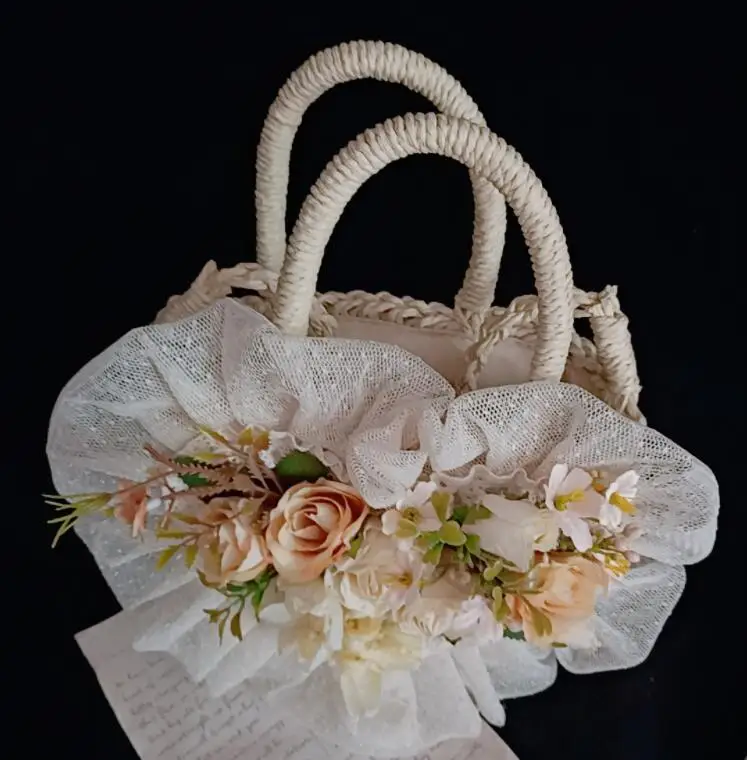 2023 New Design Straw Bag Lolita Handbag Summer Mini Beach Bag for Women Handmade Floral Lace Totes Woven Crossbody Bag Purse