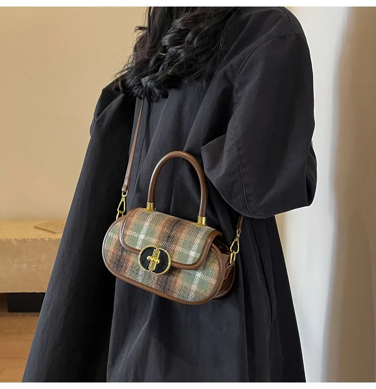 Luxury Designer Lock PU and Wool  Patchwork  Women's Handbag Retro Crossbody Bag Small Pillow Tote