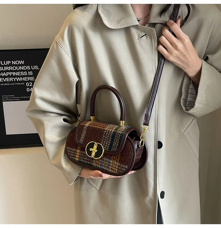 Luxury Designer Lock PU and Wool  Patchwork  Women's Handbag Retro Crossbody Bag Small Pillow Tote