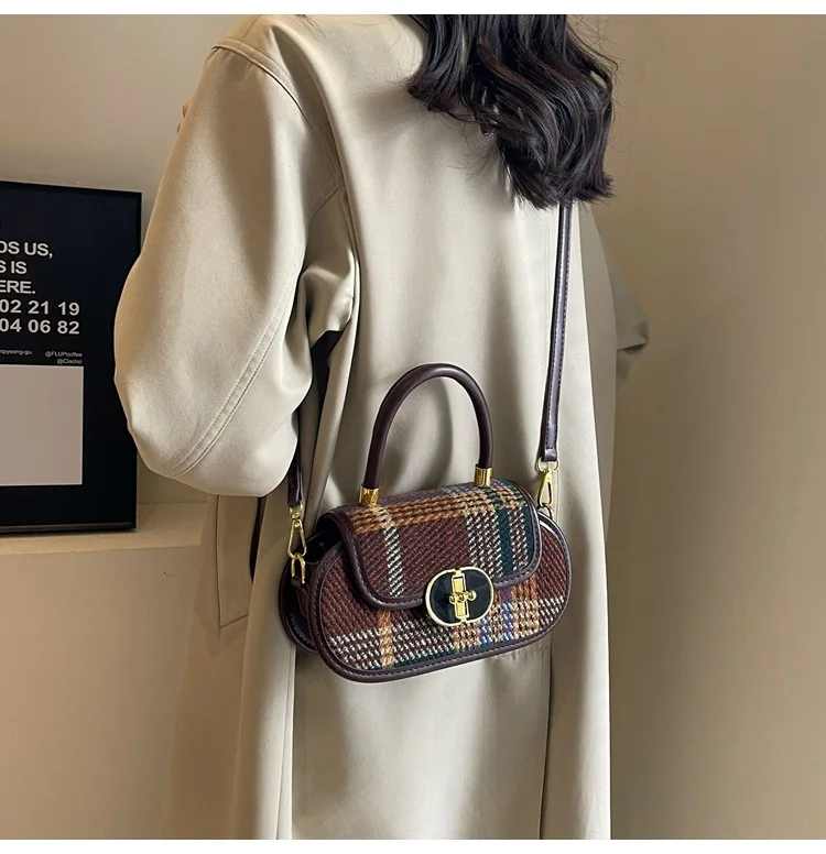 Luxury Designer Lock PU and Wool  Patchwork  Women's Handbag Retro Crossbody Bag Small Pillow Tote