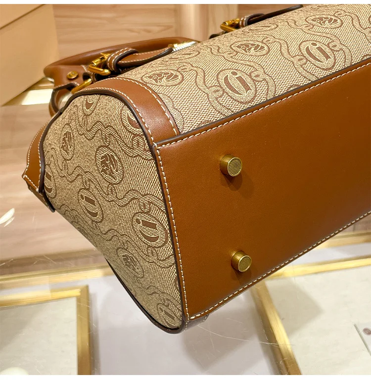 Light Luxury Brand Genuine Leather Women's Bag 2024 New High Capacity Designer Mom's Bag Women's One Shoulder Handheld Briefcase