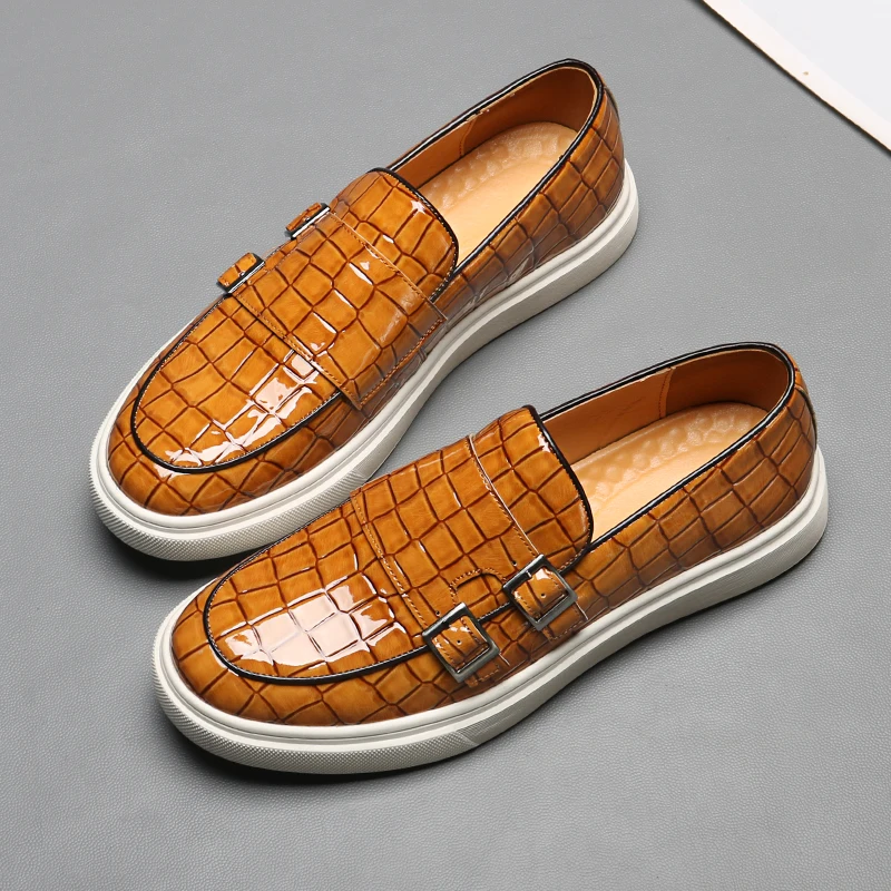 New Men's Charm Crocodile Pattern Monk Strap Leather Leisure Shoes Male Comfortable Thick Bottom Loafers Zapatos Hombre