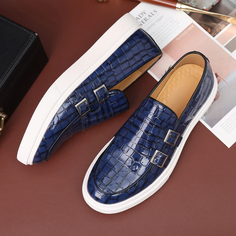 New Men's Charm Crocodile Pattern Monk Strap Leather Leisure Shoes Male Comfortable Thick Bottom Loafers Zapatos Hombre