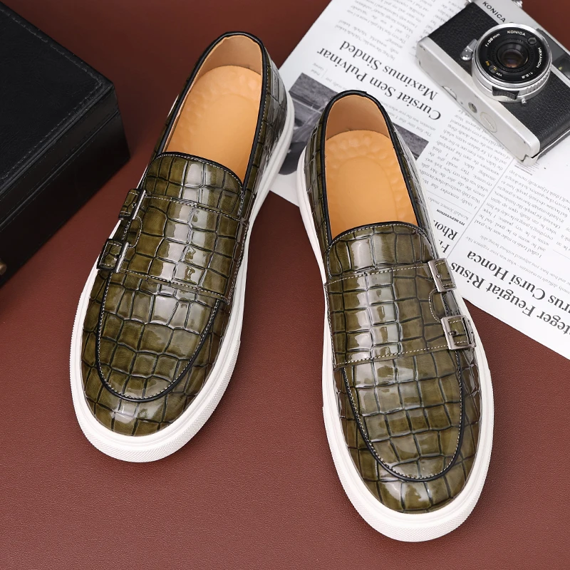 New Men's Charm Crocodile Pattern Monk Strap Leather Leisure Shoes Male Comfortable Thick Bottom Loafers Zapatos Hombre