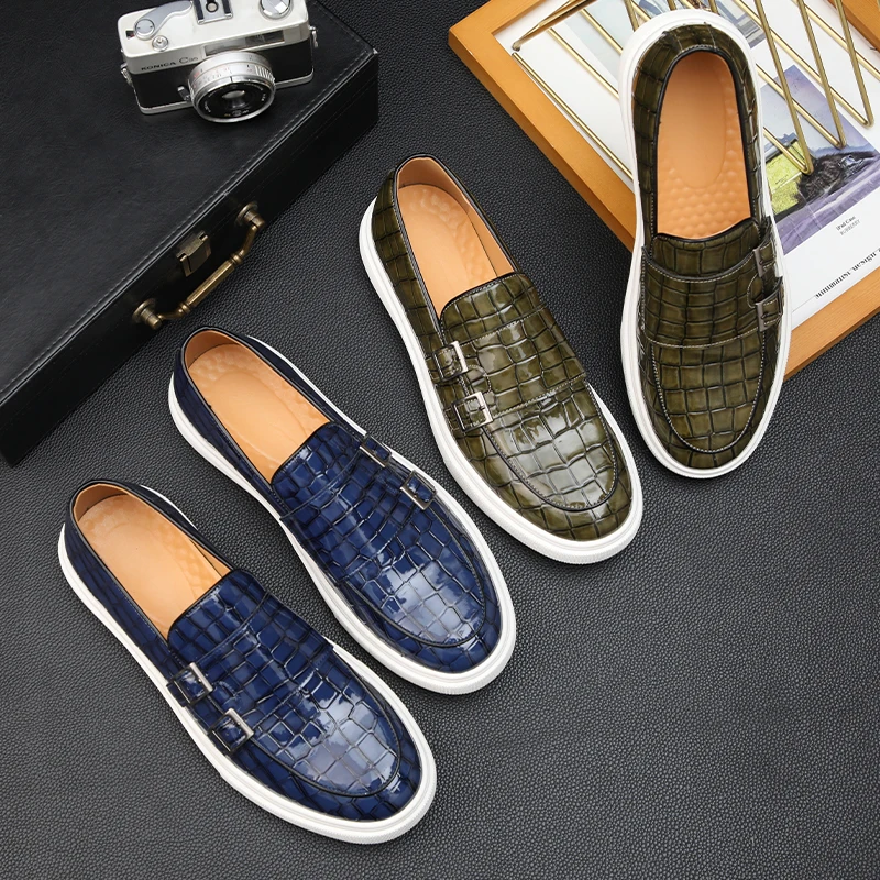 New Men's Charm Crocodile Pattern Monk Strap Leather Leisure Shoes Male Comfortable Thick Bottom Loafers Zapatos Hombre