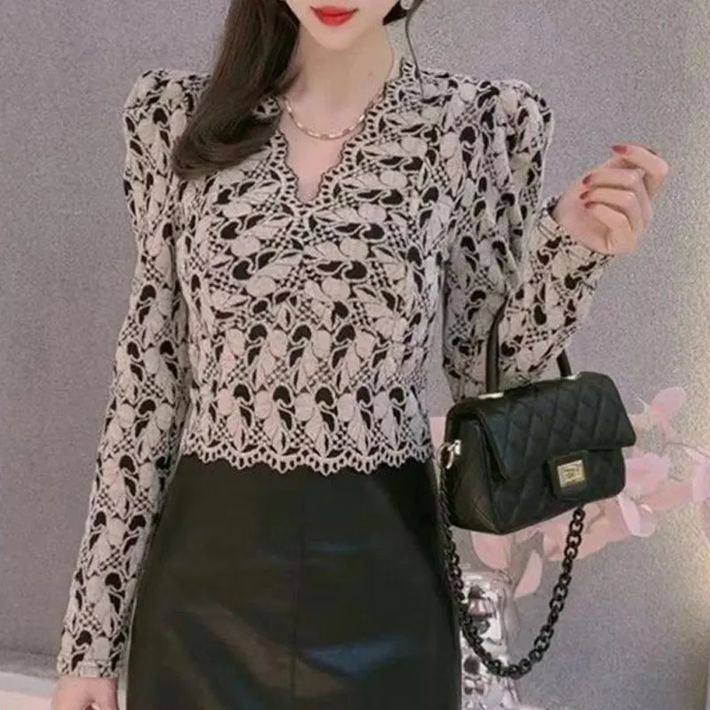 Office Lady Broken Flowers Shirt Jacquard Weave Autumn Winter French Style Female Clothing Elegant V-Neck Stylish Lace Blouse