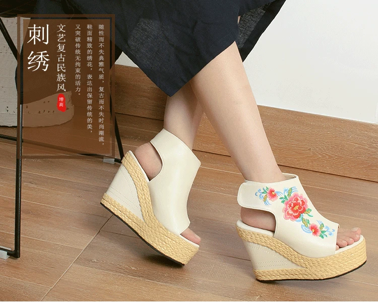 Summer Fish Mouth Top Sheepskin Classic Embroidered Women Fashionable Sandals Platform Grass Weaving Wedges Sandals