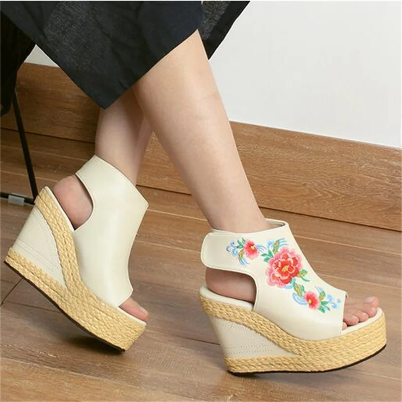 Summer Fish Mouth Top Sheepskin Classic Embroidered Women Fashionable Sandals Platform Grass Weaving Wedges Sandals
