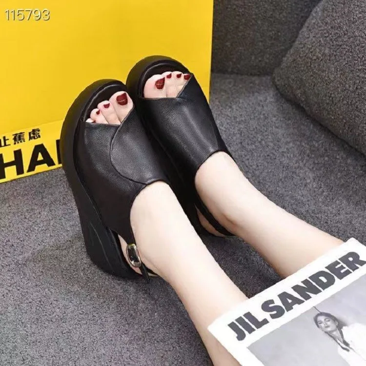 Summer New Women's Fish Mouth Sandals Wearing Slope Heel Leather Clasp for Simple and Comfortable Thick Sole Shoes for Women