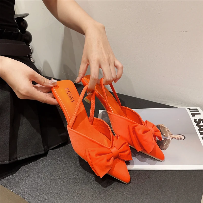 2024 Summer New Women Low Heels Fashion Orange Back Strap Slingback Bowknot Close Toe Sandals Luxury Designer Pumps Party Shoes