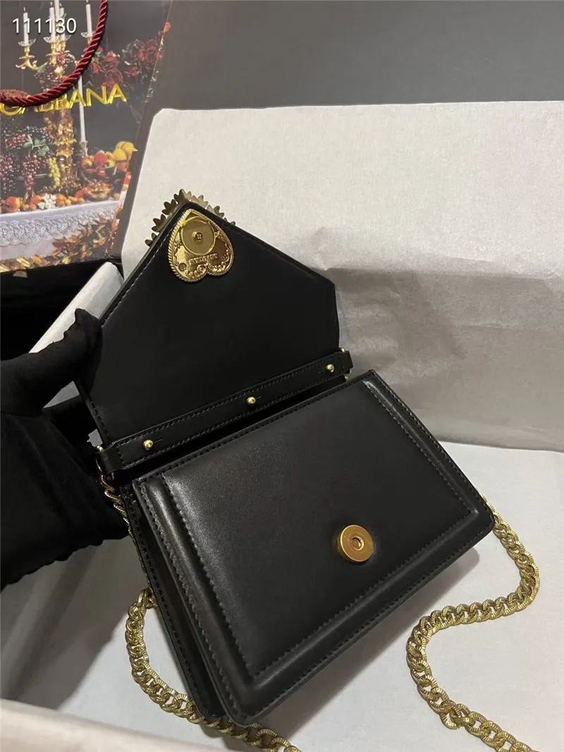 Head Layer Cowhide Handbag Hidden Magnetic Clasp Flap Chain Small Square Bag Luxury Designer Handbags High Quality 2024