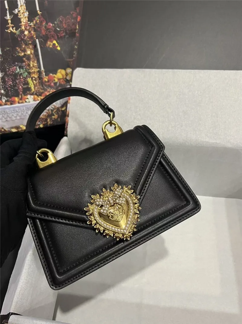 Head Layer Cowhide Handbag Hidden Magnetic Clasp Flap Chain Small Square Bag Luxury Designer Handbags High Quality 2024