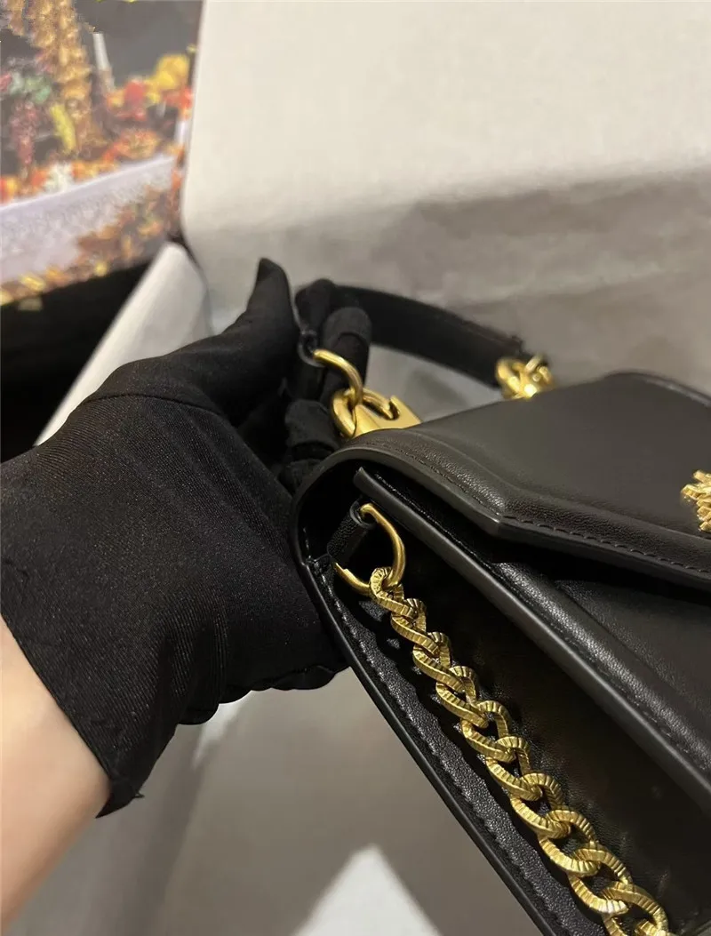 Head Layer Cowhide Handbag Hidden Magnetic Clasp Flap Chain Small Square Bag Luxury Designer Handbags High Quality 2024