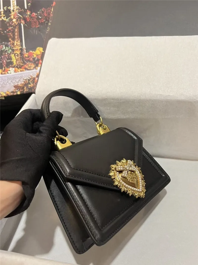 Head Layer Cowhide Handbag Hidden Magnetic Clasp Flap Chain Small Square Bag Luxury Designer Handbags High Quality 2024